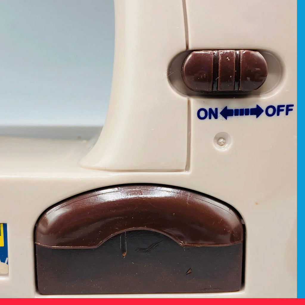 Mini Electric Sewing Machine And Iron Play House Toy [PD][1Pc]