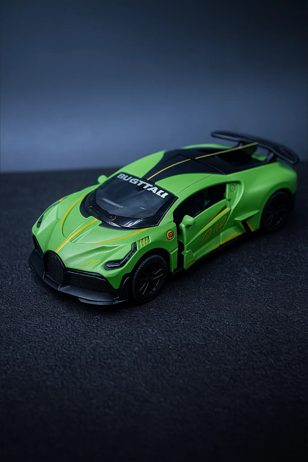 Experience Thrilling Speed with Diecast Bugatti Car with Light & Sound [PD]